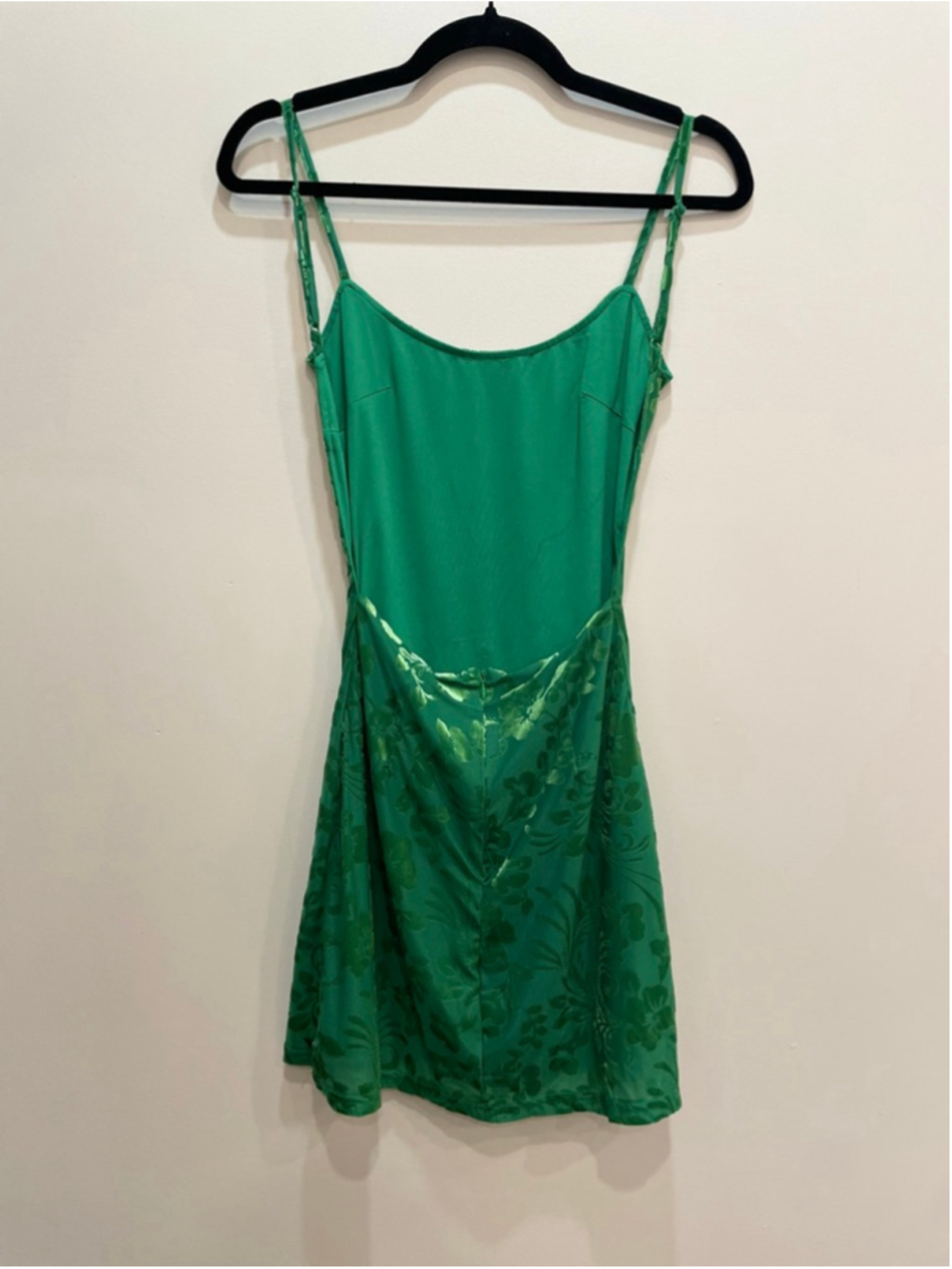 Princess Polly Green Velvet Burn Out Mini Dress US 2 Open Back Party Going Out - Picture 3 of 9